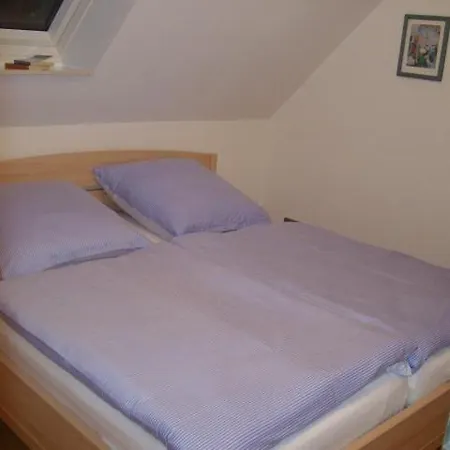 Apartment Haus Kollwitzweg - *